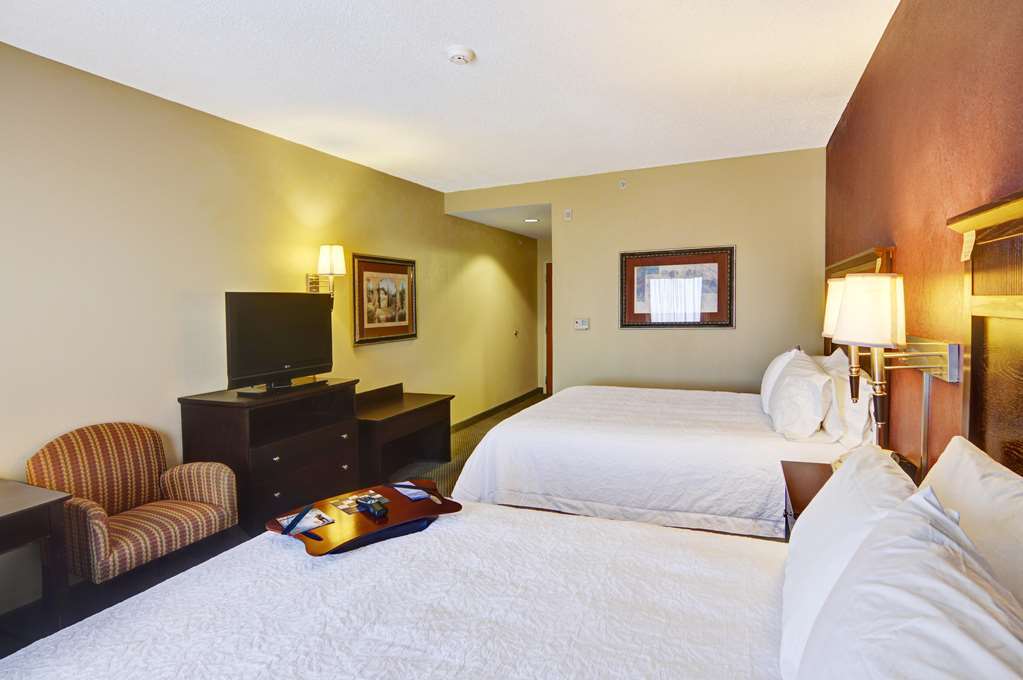 Hampton Inn & Suites Лоутън Стая снимка